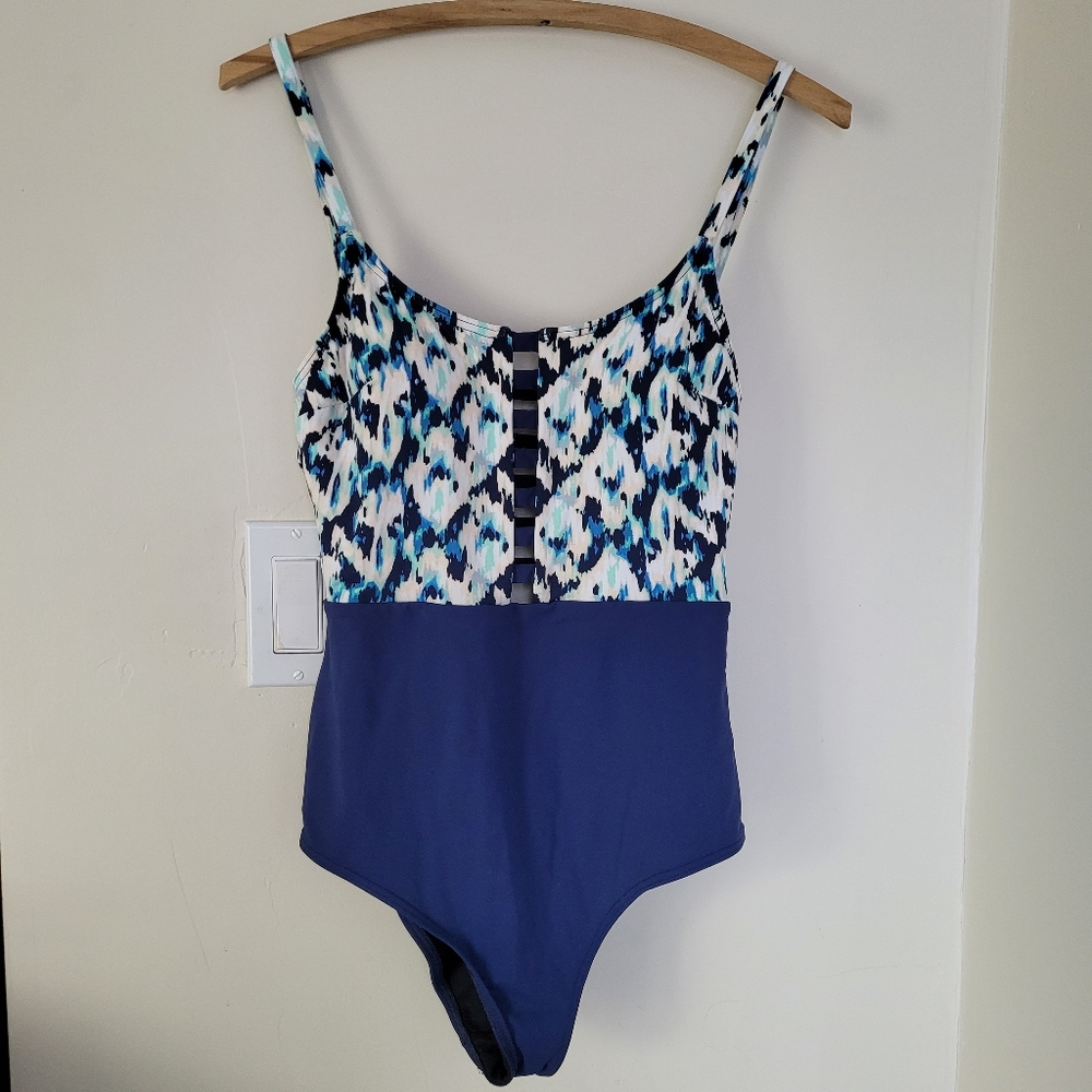 One piece swimsui with strappy cutout detail